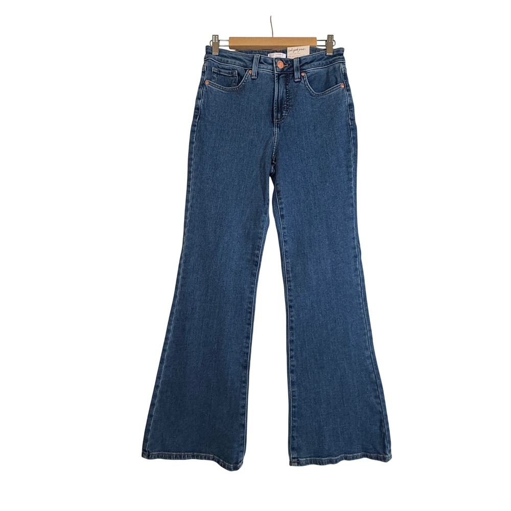 LC Lauren Conrad Super High Rise Flare Jeans NWT Medium Wash Size 4 Boho Stretch